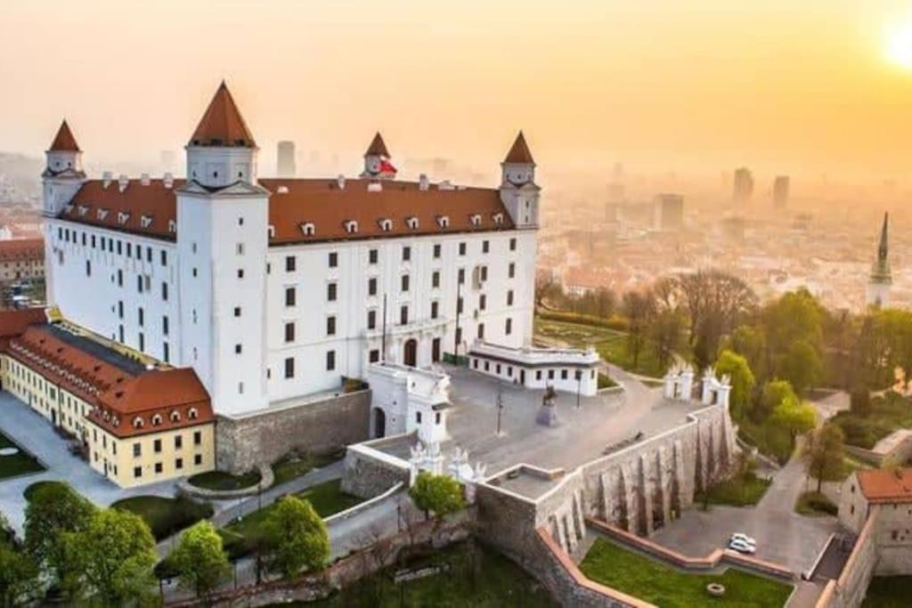Diamond Residence In Old Town With Free Parking Bratislava Exterior foto