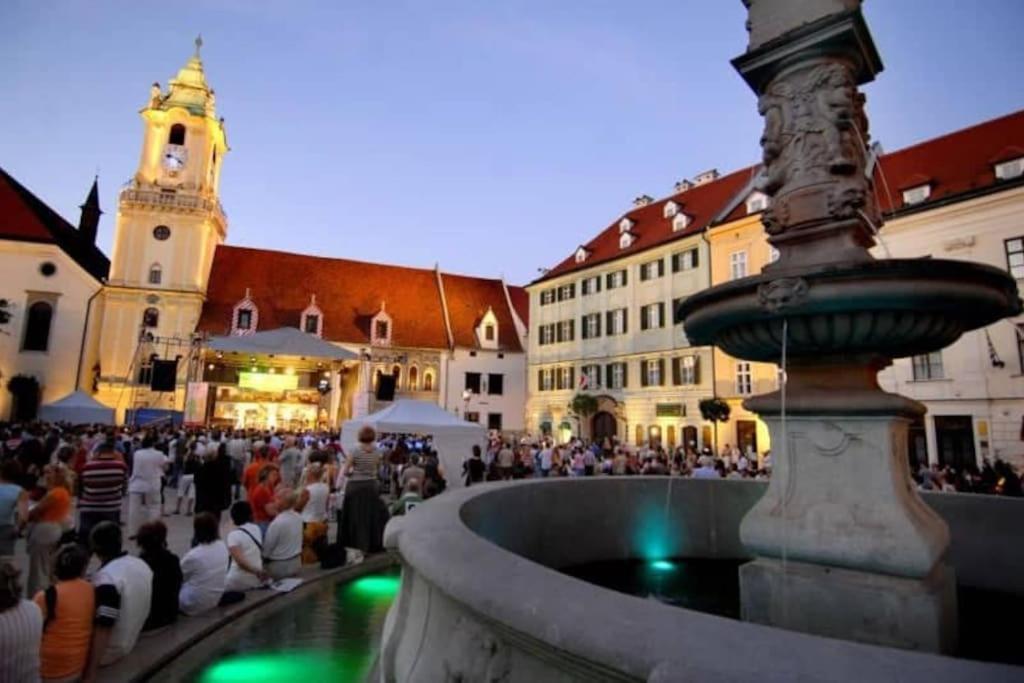Diamond Residence In Old Town With Free Parking Bratislava Exterior foto