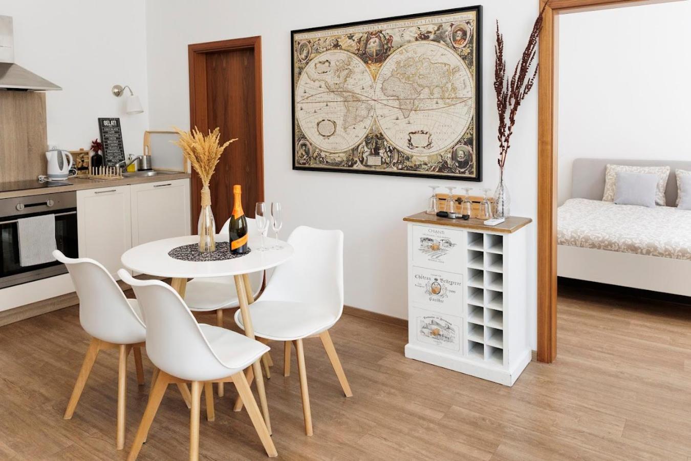 Diamond Residence In Old Town With Free Parking Bratislava Exterior foto